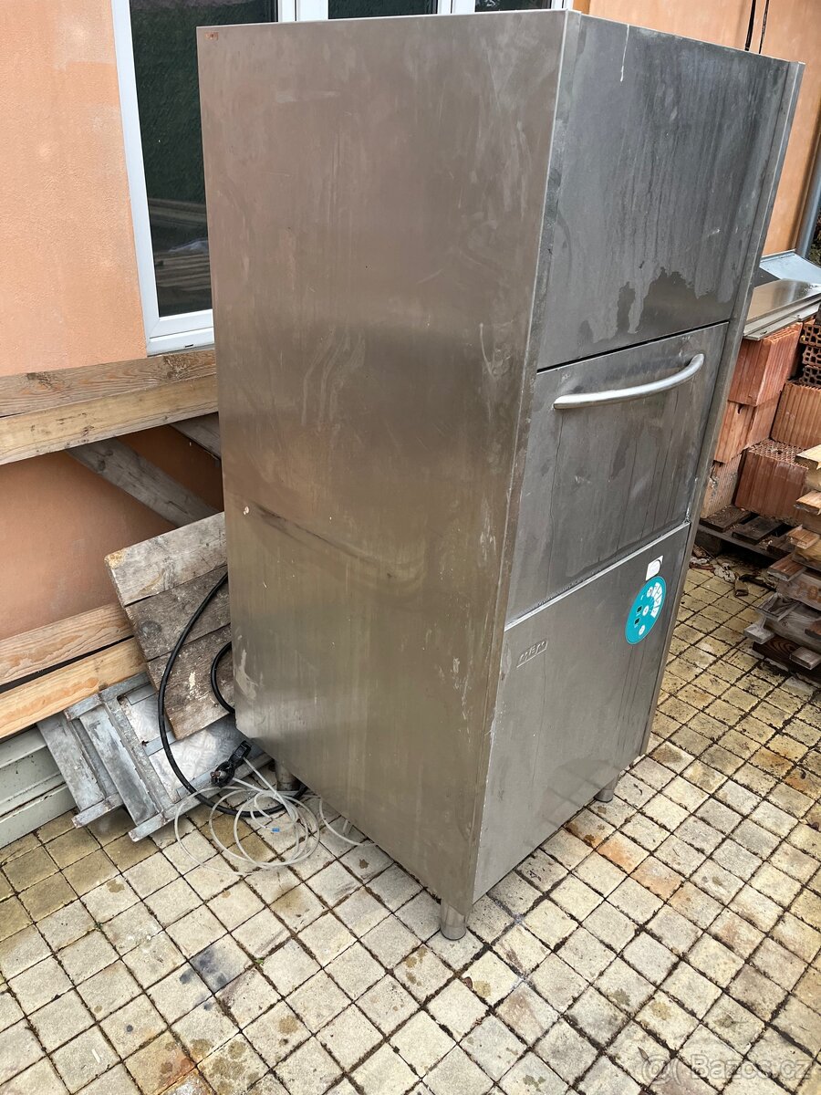 Myčka na černé nádobí - 8