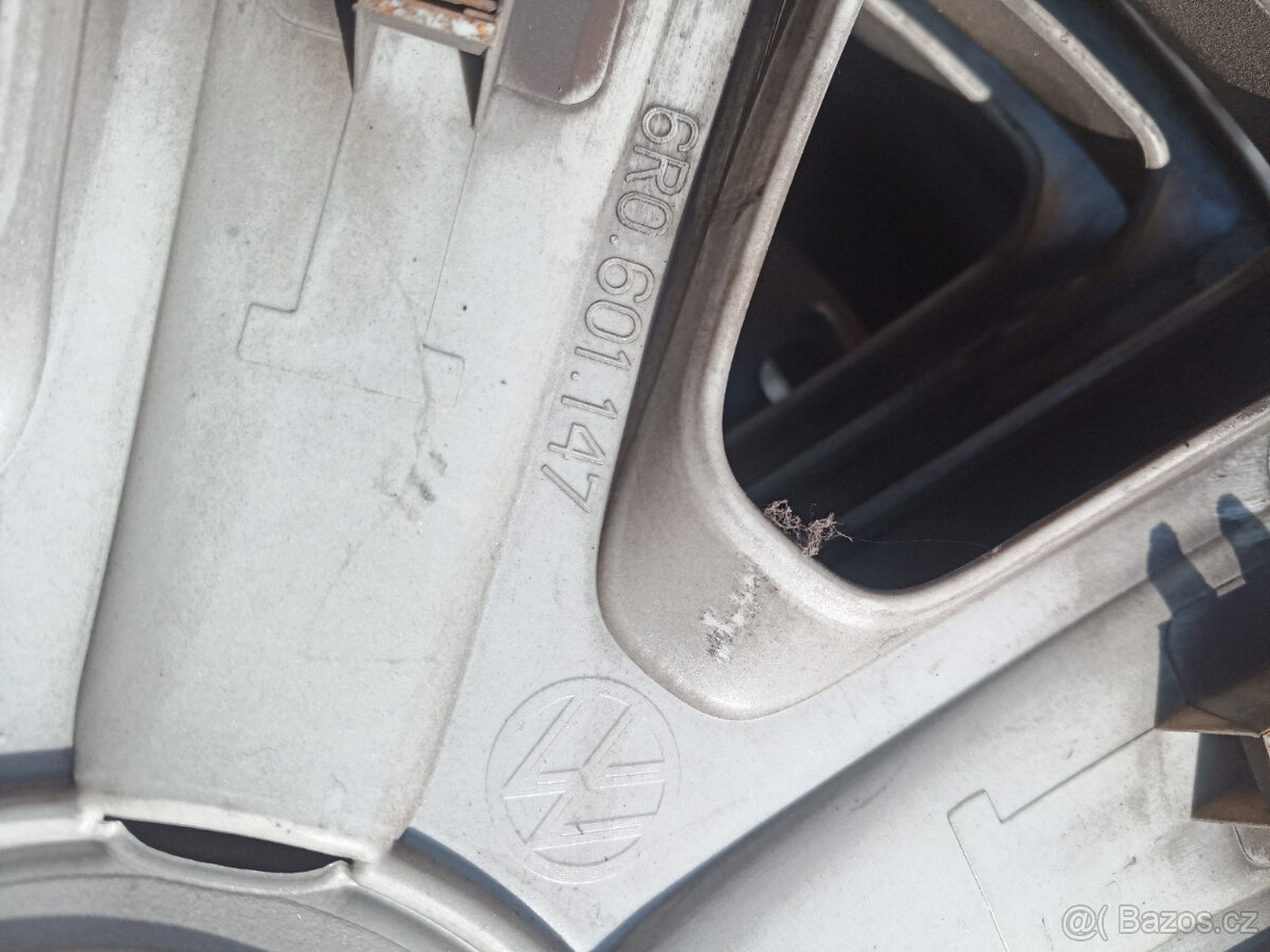 Plechové disky Volkswagen Polo + Poklice 5x100r14 - 8