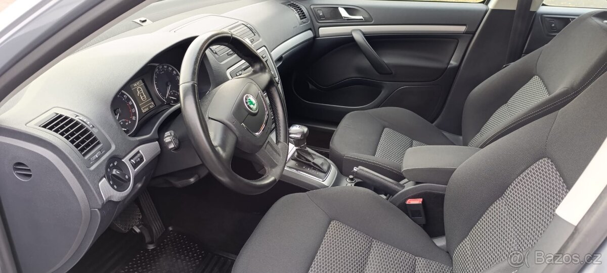 Škoda Octavia II 1,6 nafta - 8