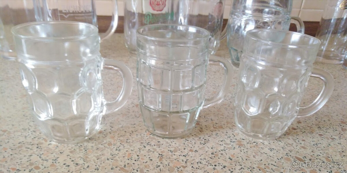 Staré hospodské půllitry a štuce . - 8