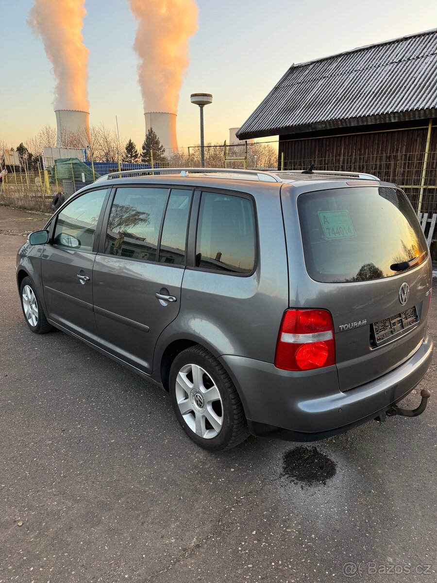 Volkswagen touran - 8