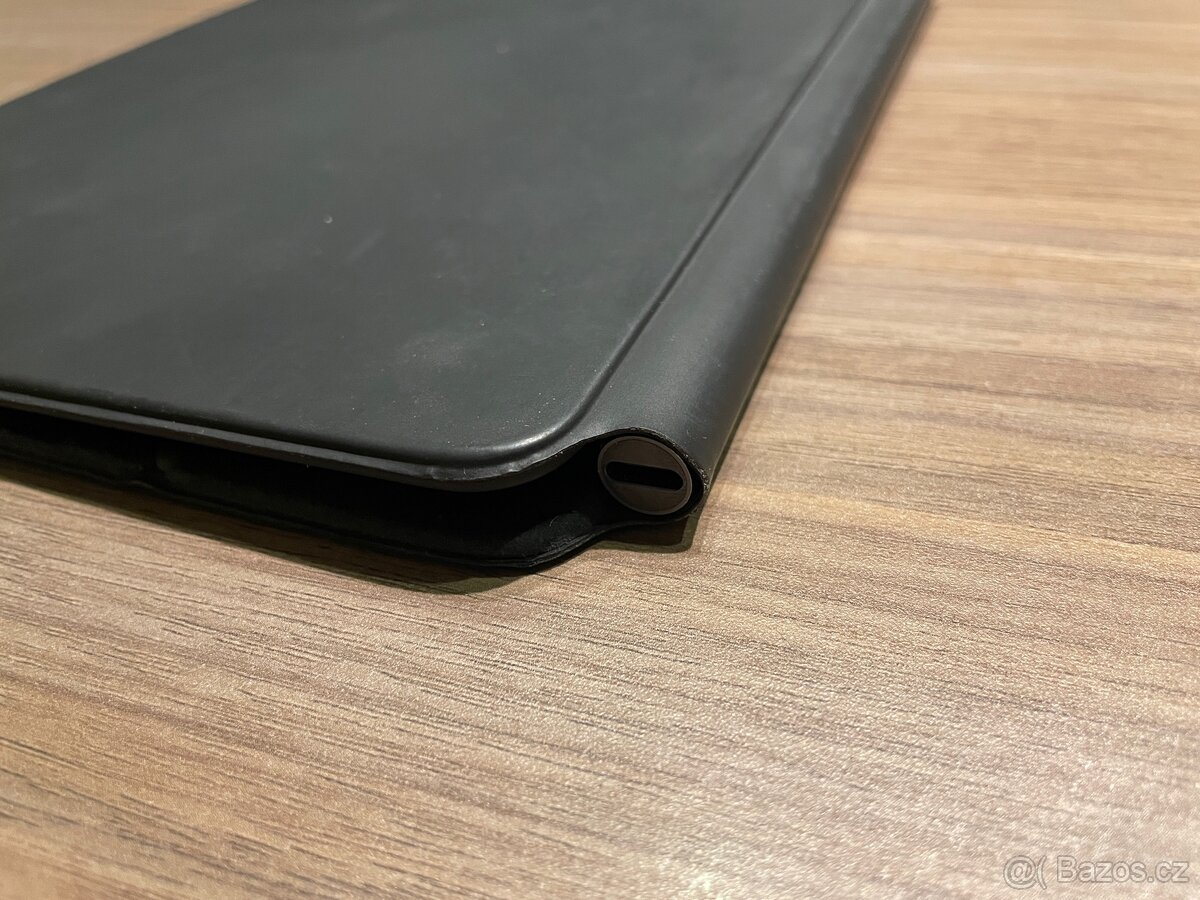 iPad Magic Keyboard CZ model A2261 - 8