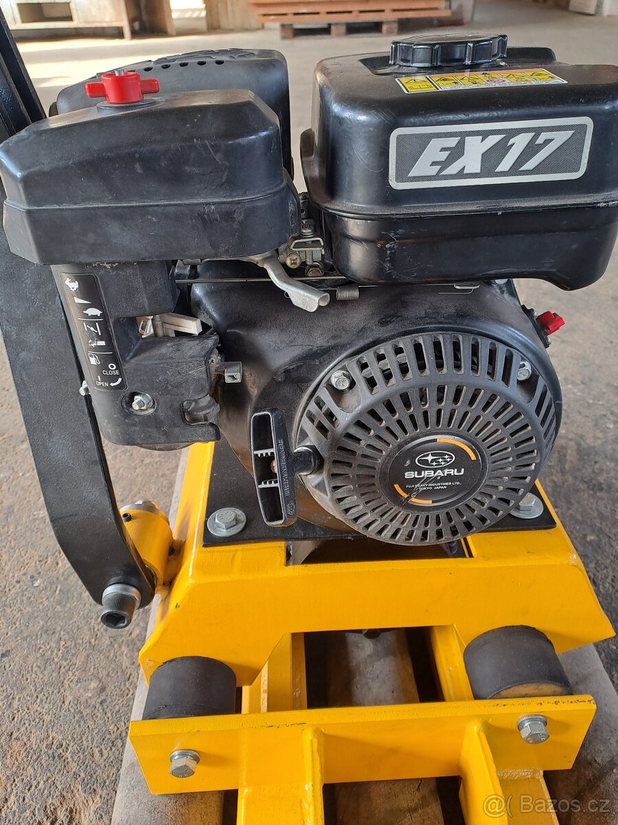 Vibrační válec, váleček, deska na velkoplošné dlažby - 8