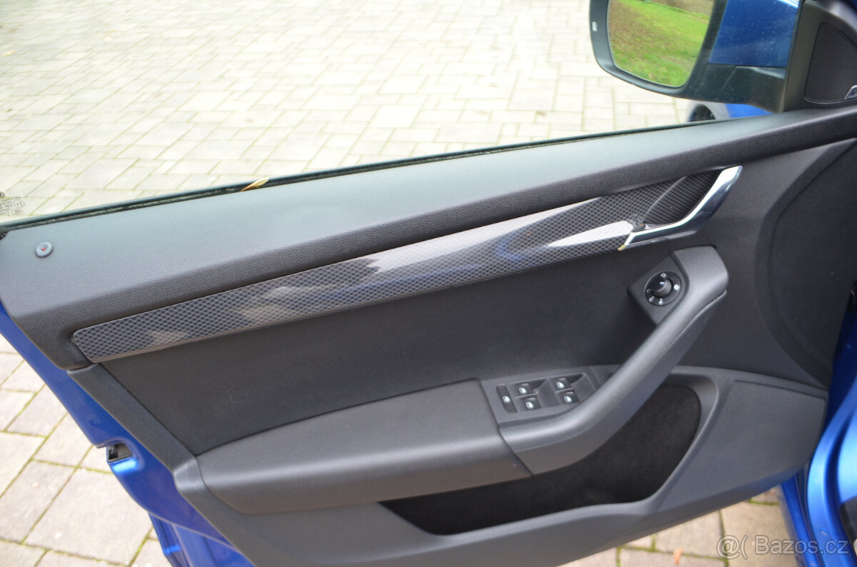 PRODÁM ŠKODA OCTAVIA 2.0TSI RS COMBI 2014 MANUÁL - 8