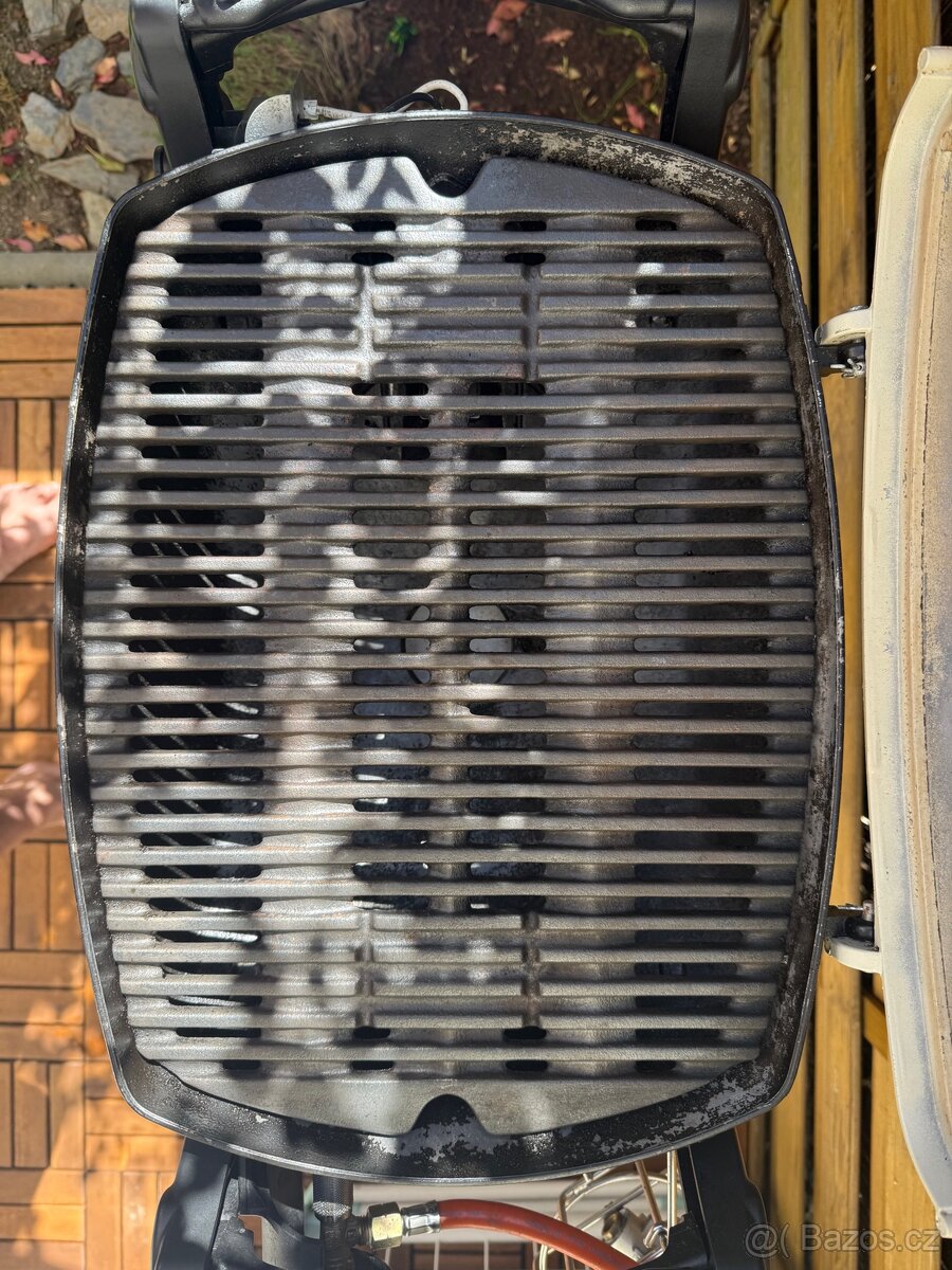 Gril Weber q 120 - 8