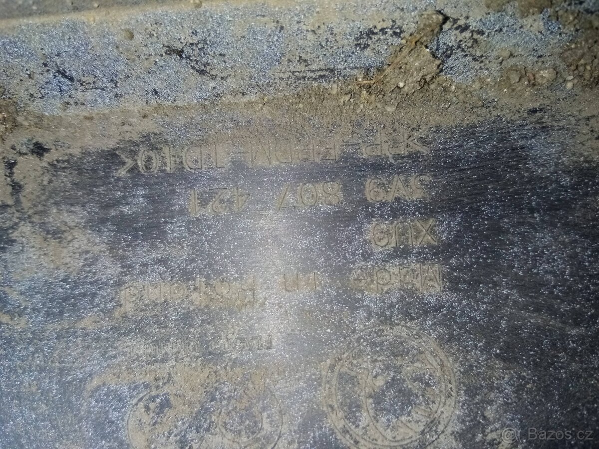 Škoda Superb III - Zadní náraznik combi - 8