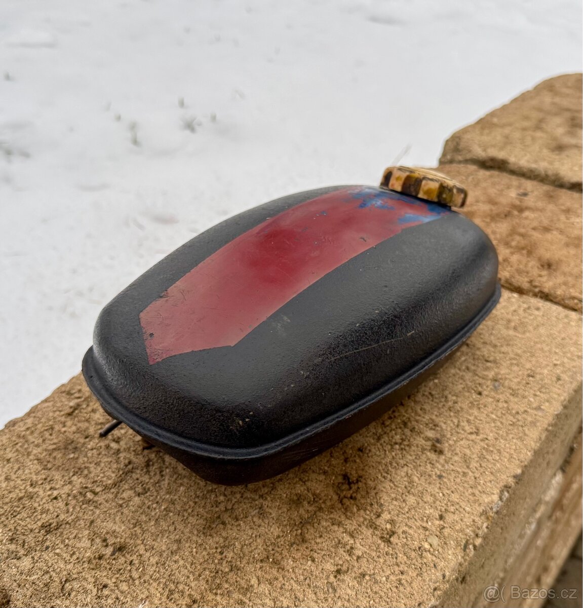 Stadion S11 - nádrž s víčkem - 8