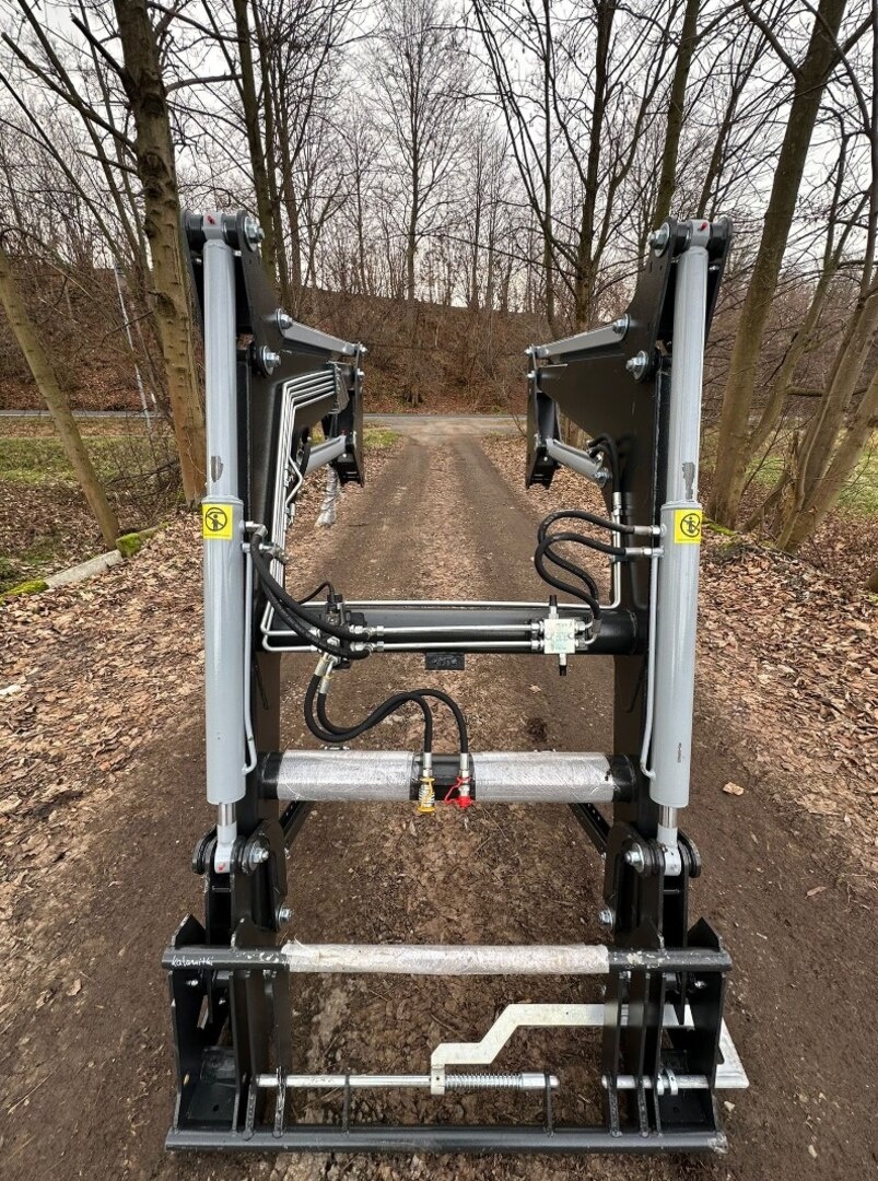 Čelní nakladač HYDRATRAC 1600 - 8