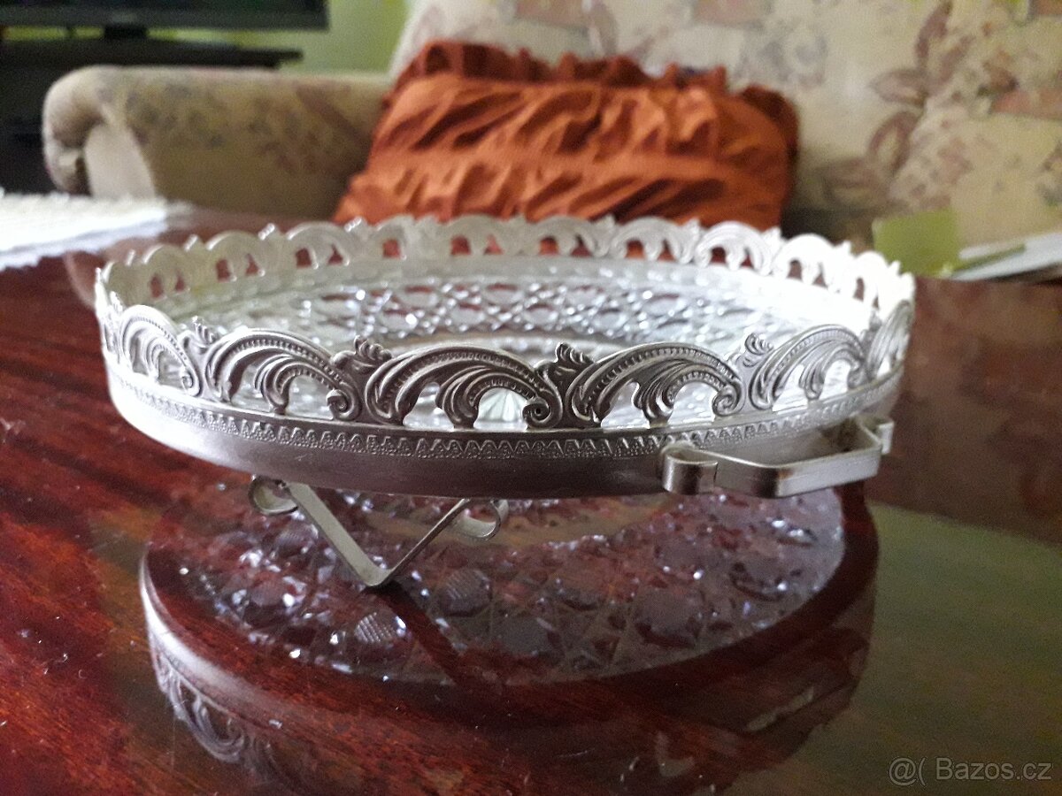 Prodám různé porcelánové a skleněné cukřenky, dózy, hrnky. - 8