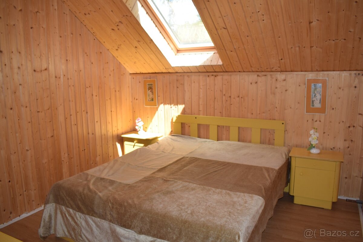 Prodej chaty s 3 apartmány, 231 m, pozemek 688 m - 8