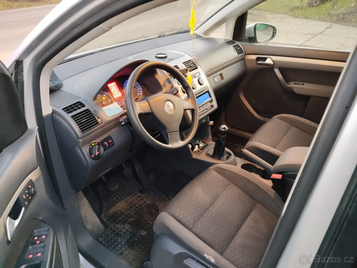 Volkswagen Touran 1.9tdi facelift - 8