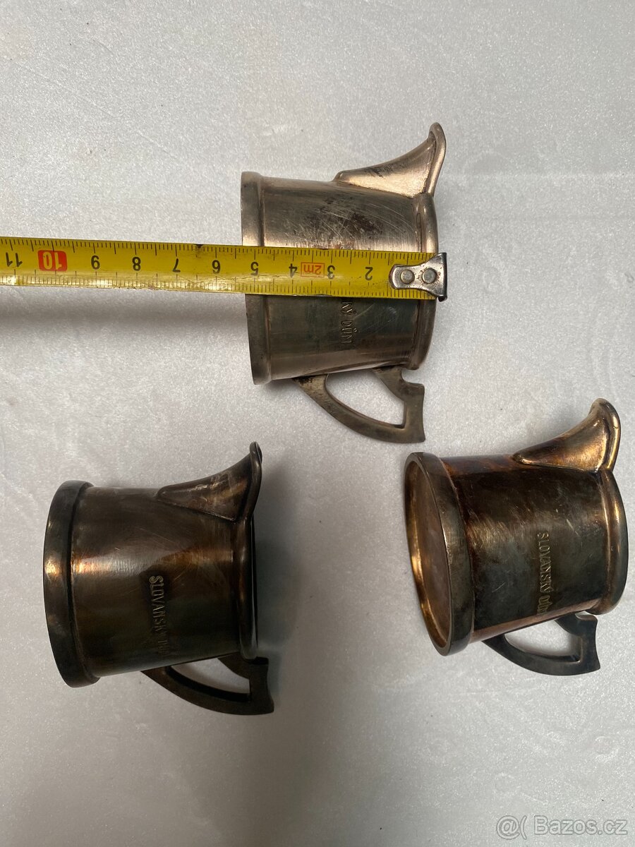 kovových konviček - 8