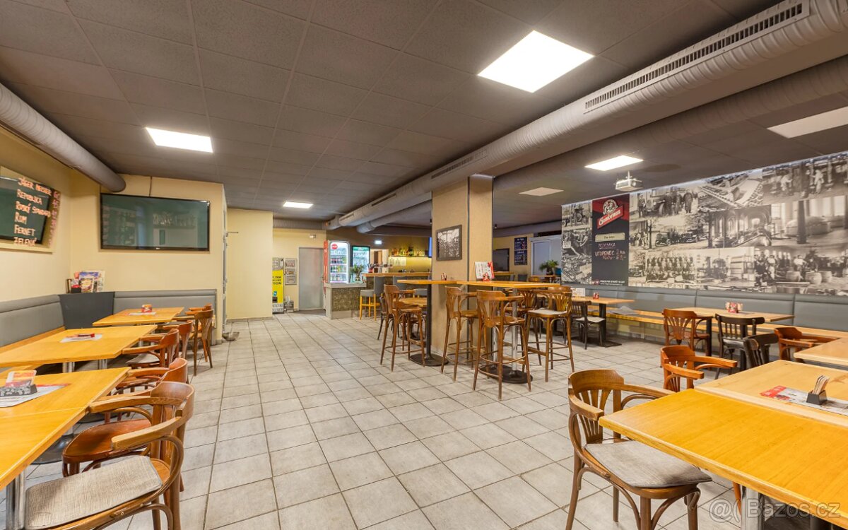 Prodej restaurace 295 m², Praha 8 - Kobylisy - 8