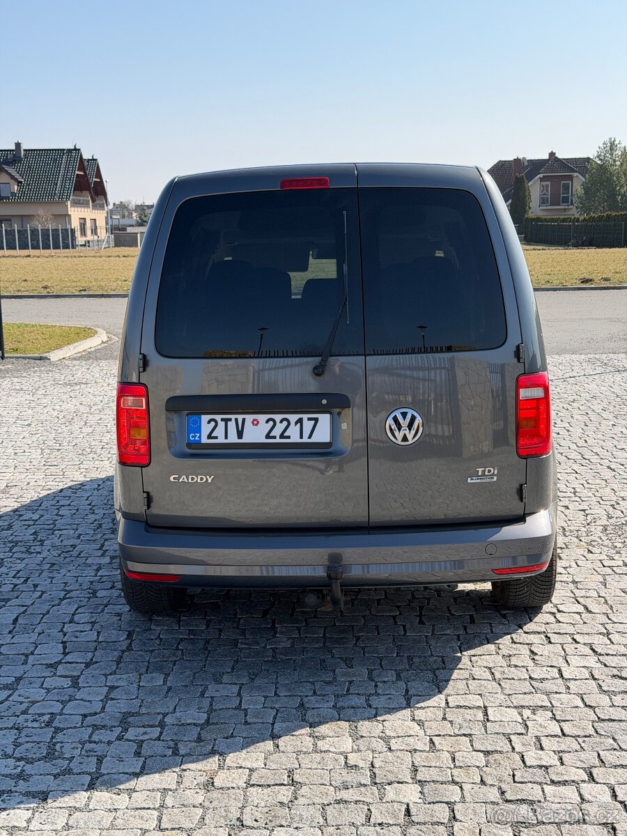 VW Caddy 2.0 TDi - 75kw - 7 mist - rok 2015 - 8