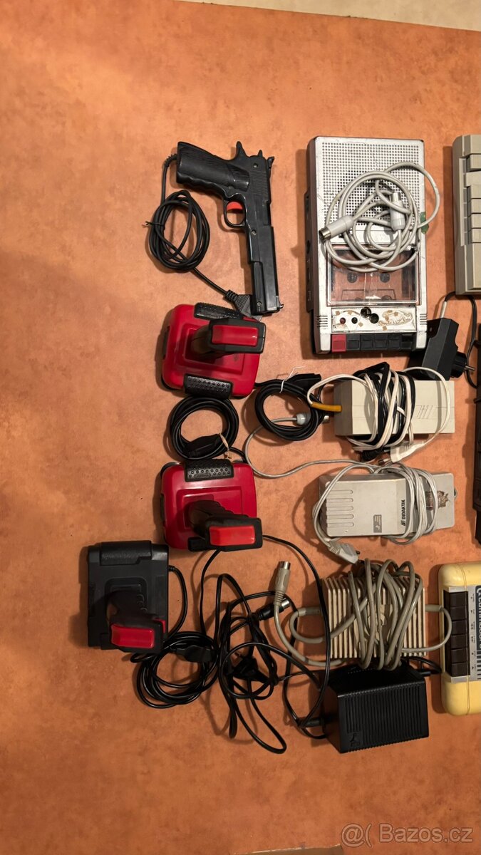 Sbírka osmibitů (Atari, Commodore, Didaktik) - 8