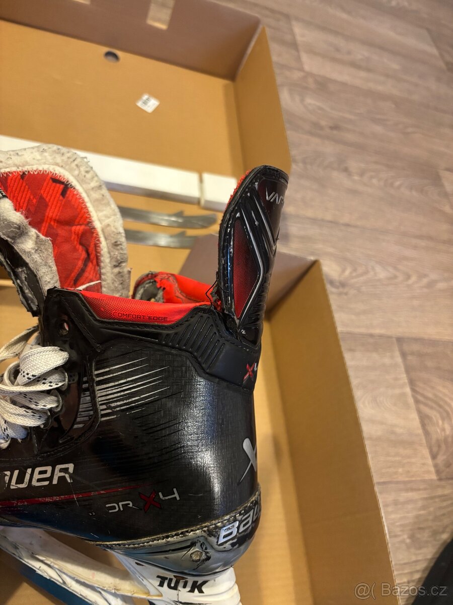 Hokejové brusle Bauer Vapor X4, velikost 8, fit 2 - 8