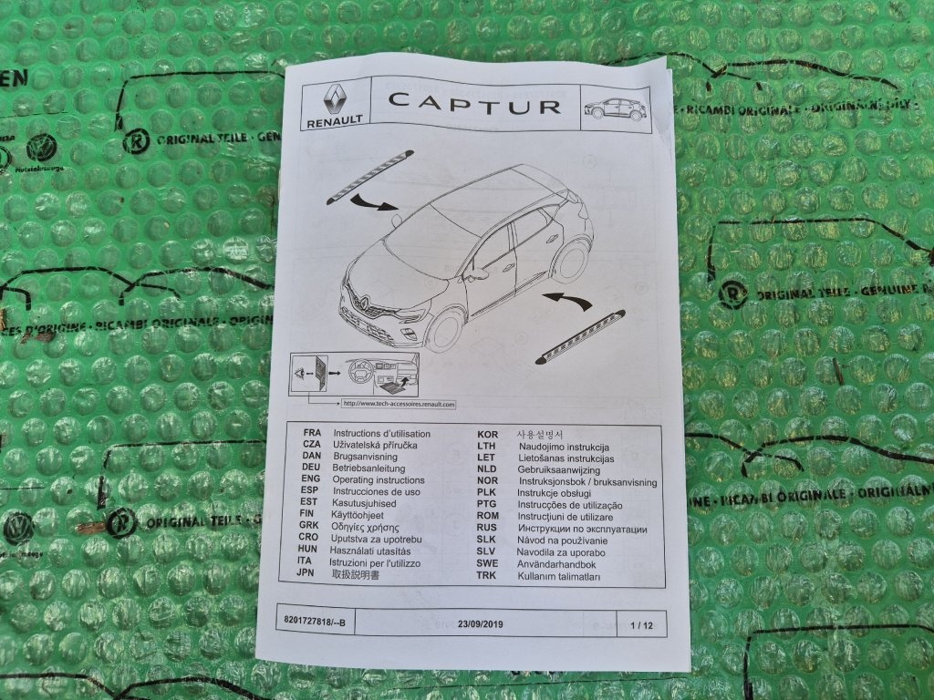 boční nášlapy + montážní příslušenství Renault Captur II 820 - 8