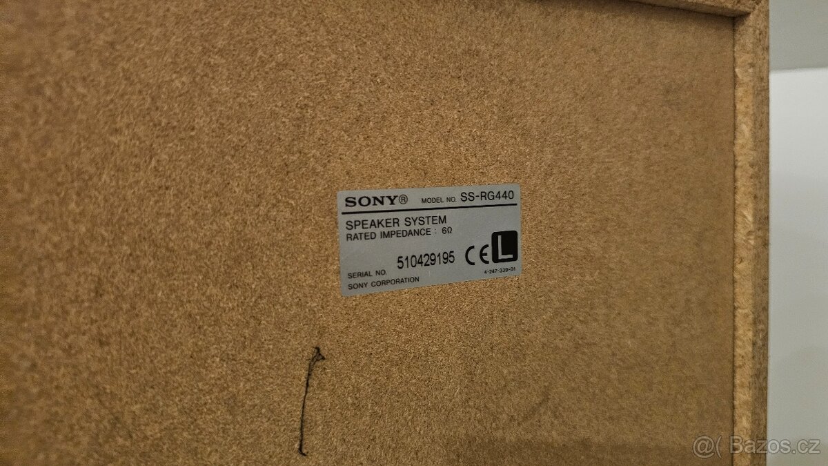 Kvalitní repro v dřevěné ozvučnici SONY - 8