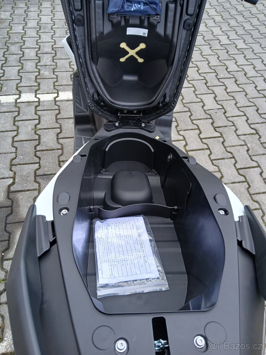 VOGE SR3-250i-NOVÁ, 4letá záruka - 8