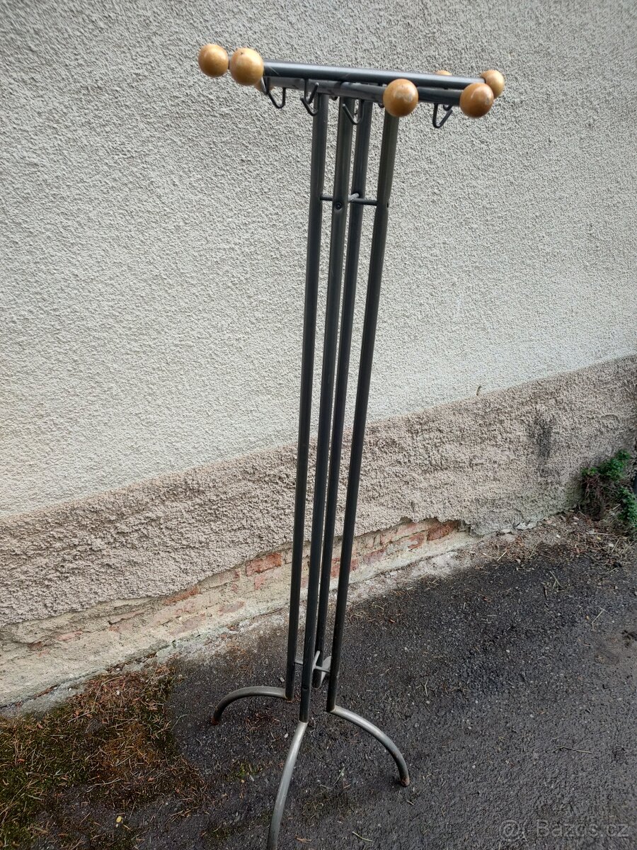 VĚŠÁK KOVOVÝ VELKÝ - PC 3000,- - 8