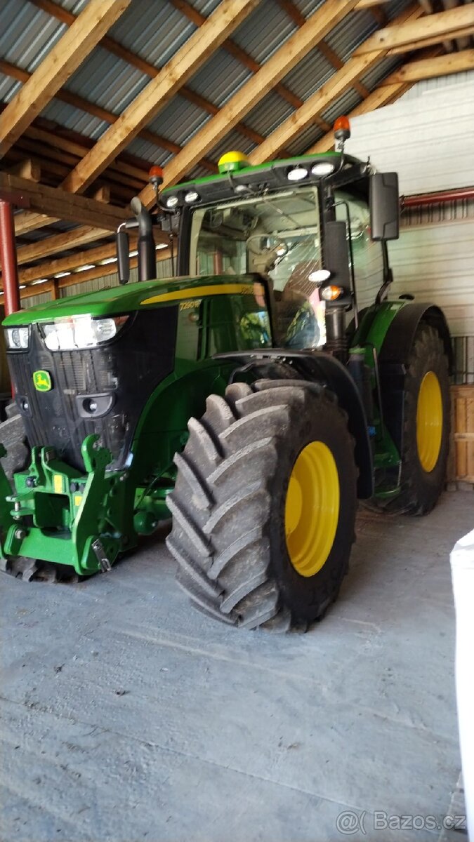 John Deere - 8