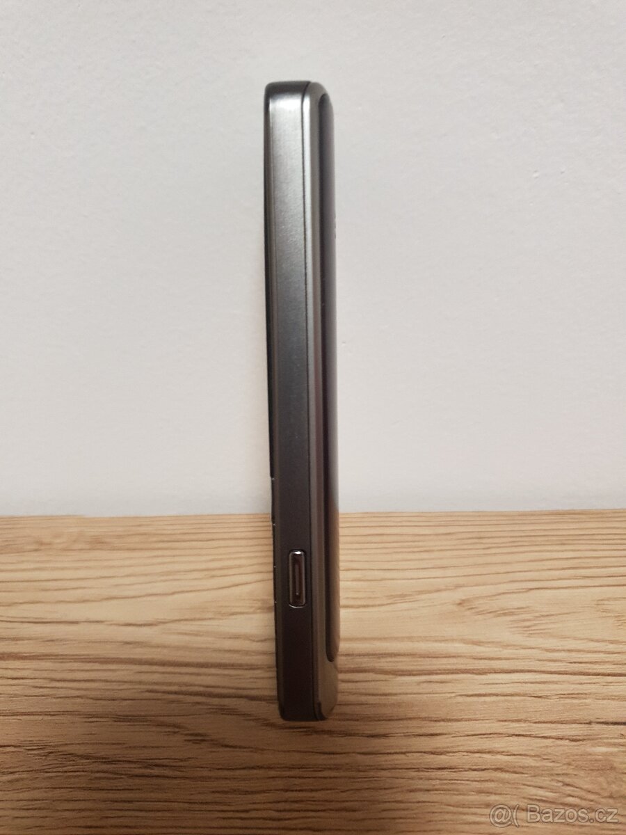 Samsung GT-S5610 - 8