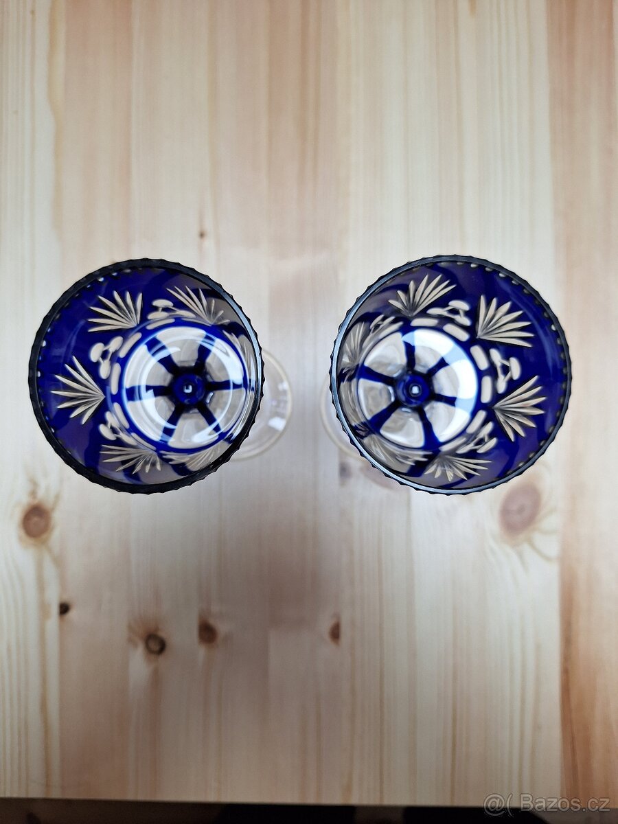 Dvě sklenice na víno broušené - 8