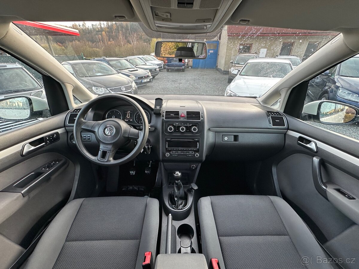 Vw touran 1.6tdi Super stav - 8