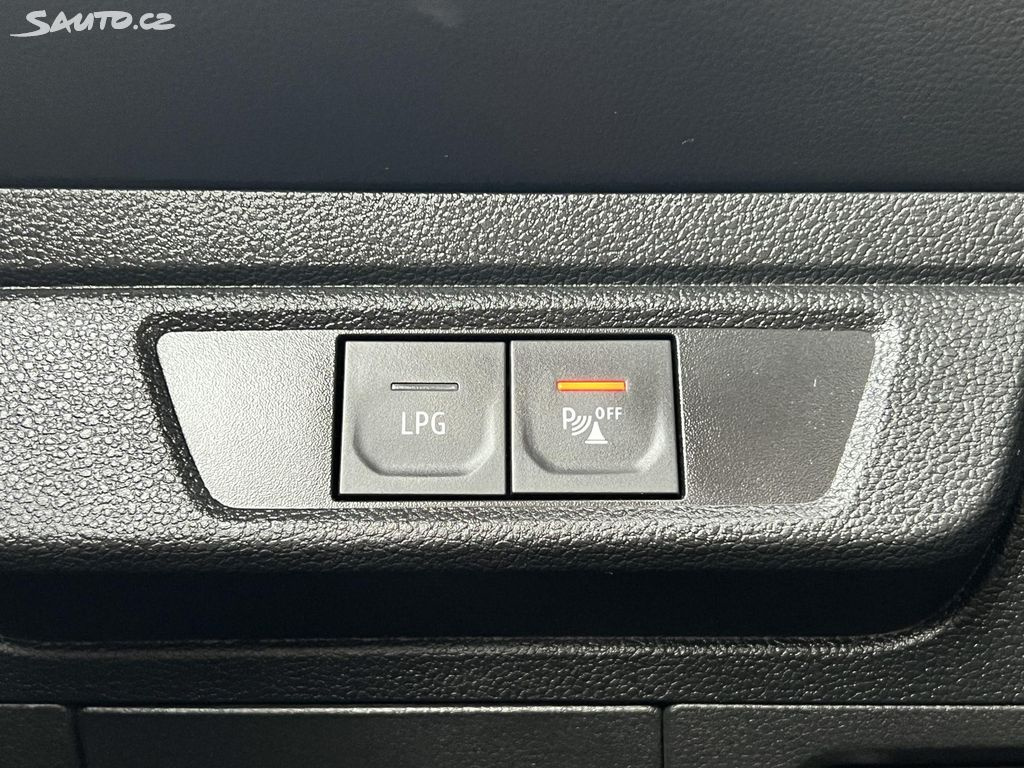 🚗 Dacia Sandero Stepway 1.0TCe LPG ČR 1.MAJ. - 8