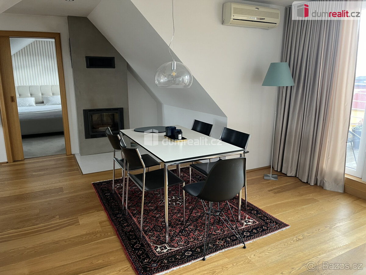 Luxusní byt 3+kk/B ve čtvrtém patře s osobním soukromým výta - 8
