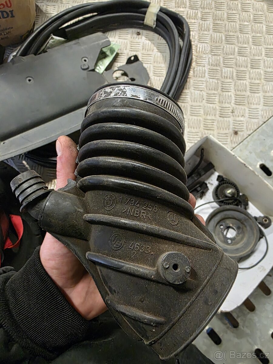 BMW e36 NÁHRADNÍ DÍLY - 8