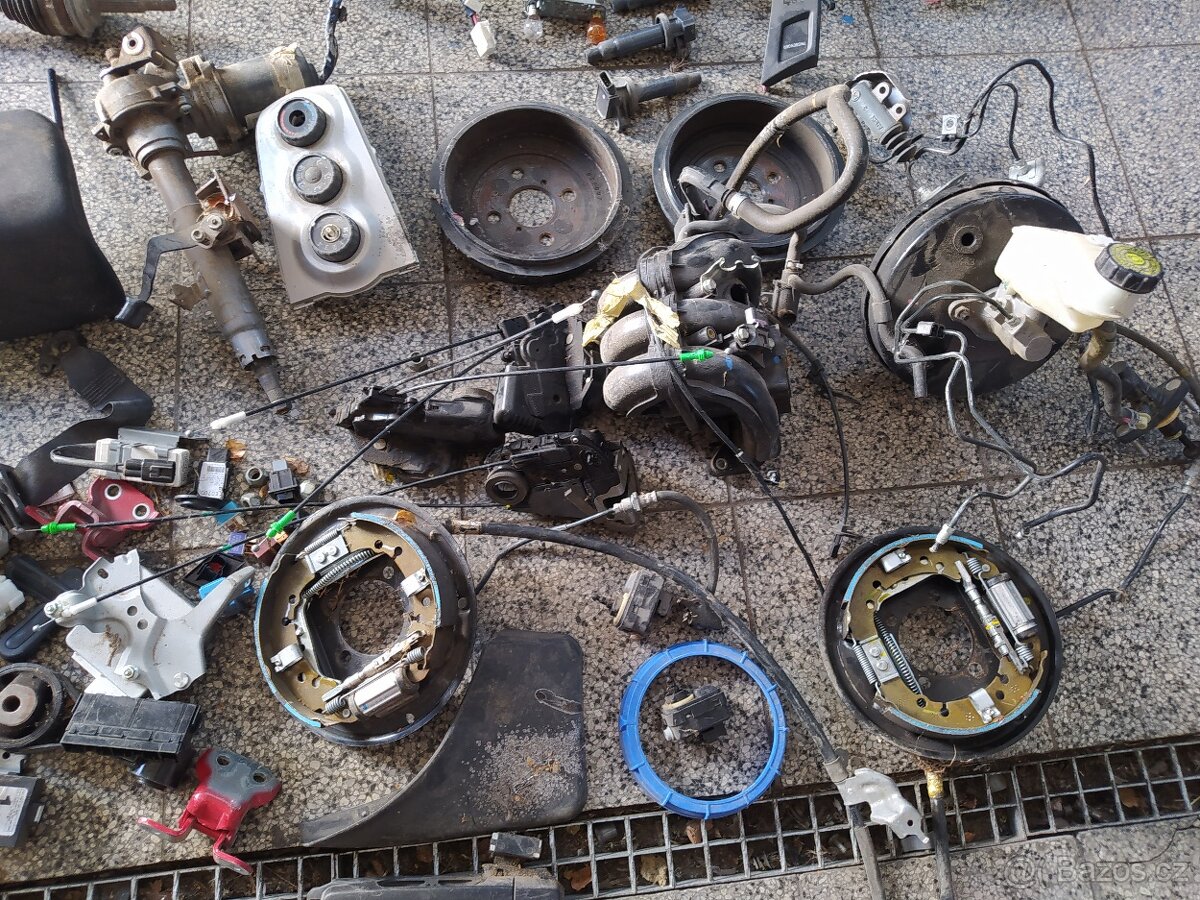 Toyota Yaris II náhradní díly - 8