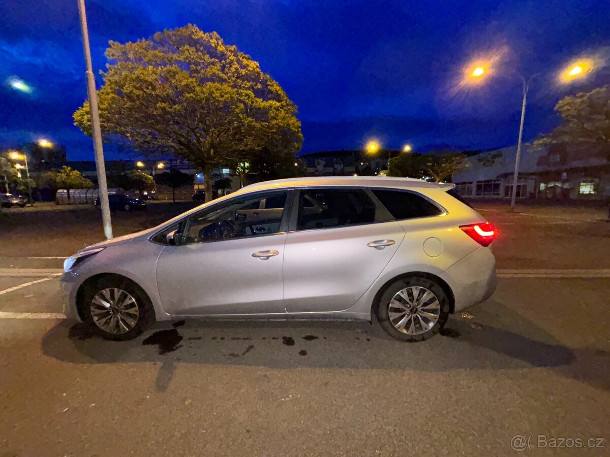 Kia Ceed 1.6Crdi 100kW NAVI - 8