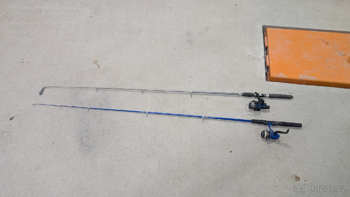Rybářské pruty s navijáky a podběrák - 8