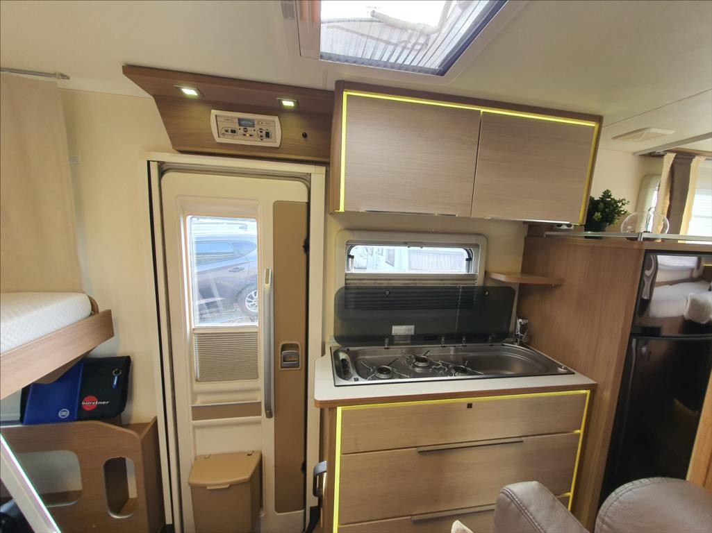 Burstner 2,3 obytný automobil (2016) - 8