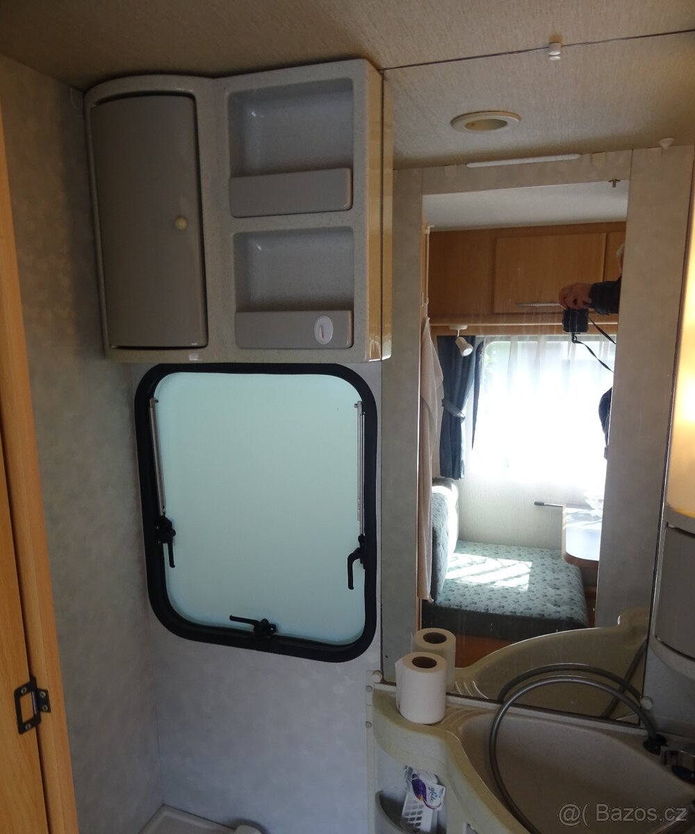 Karavan ADRIA Unica 502 DK, palandy - 8