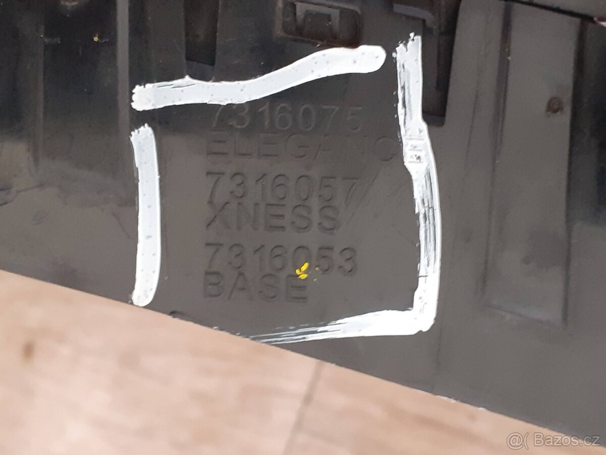 Mřížky ledvinky chladiče BMW X5 F15 kód 7316076 Elegance - 8