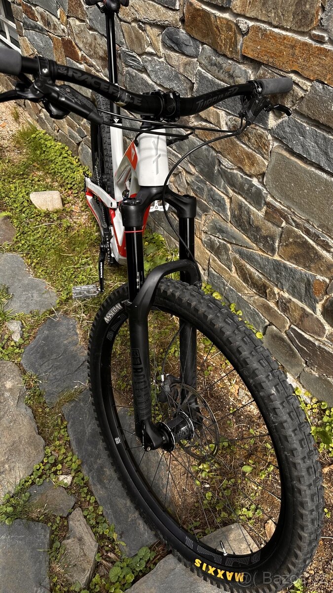 YT Capra CF pro 29” / L - 8