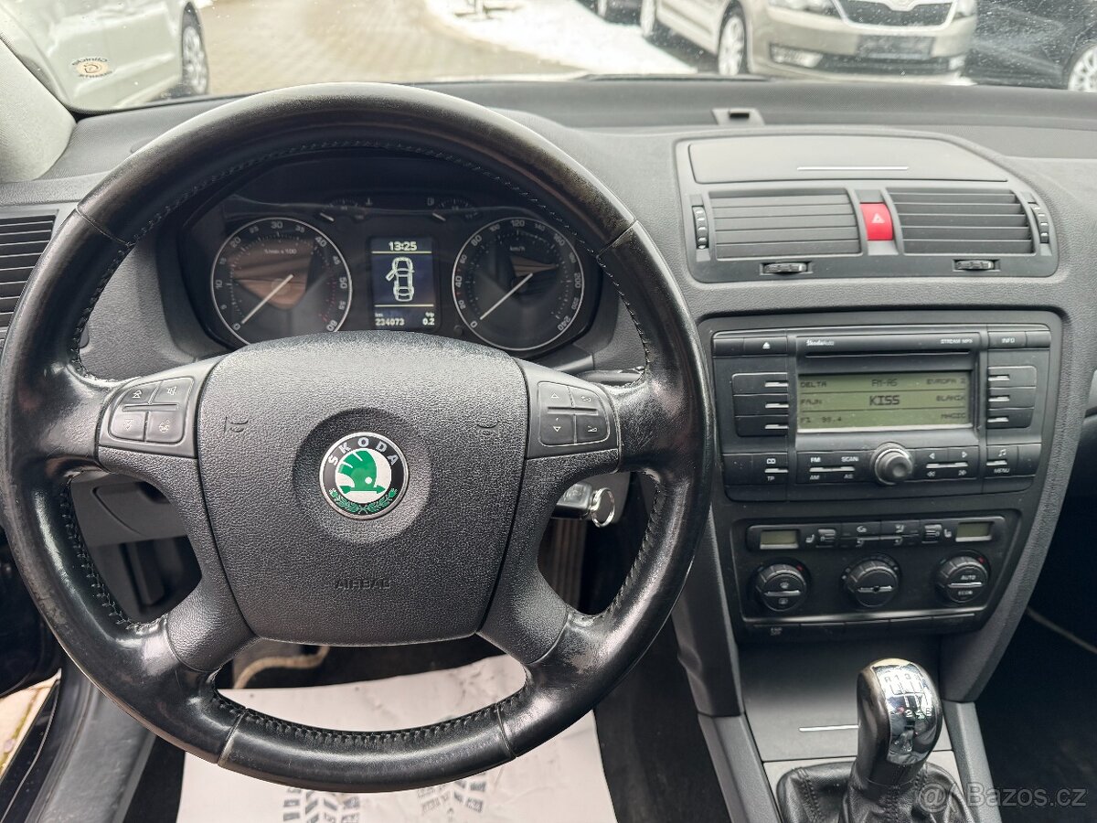 Škoda Octavia II 2.0 TDI Elegance r.v.2006 - 8
