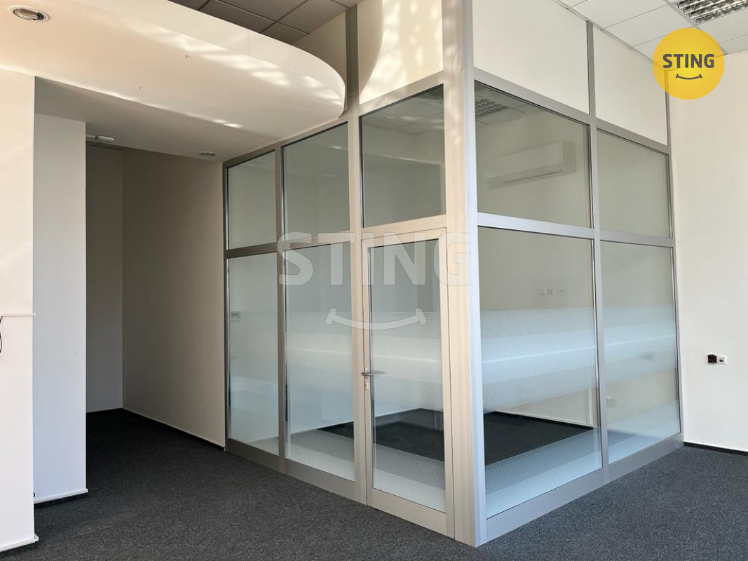 Pronájem atraktivního komerčního prostoru., 127446 - 8