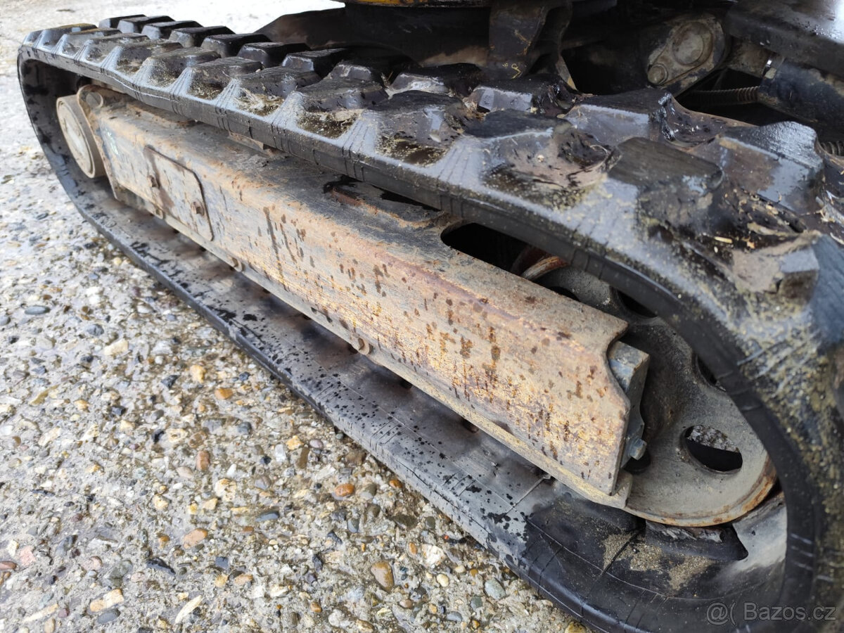 Mini bagr Komatsu PC16 - 8