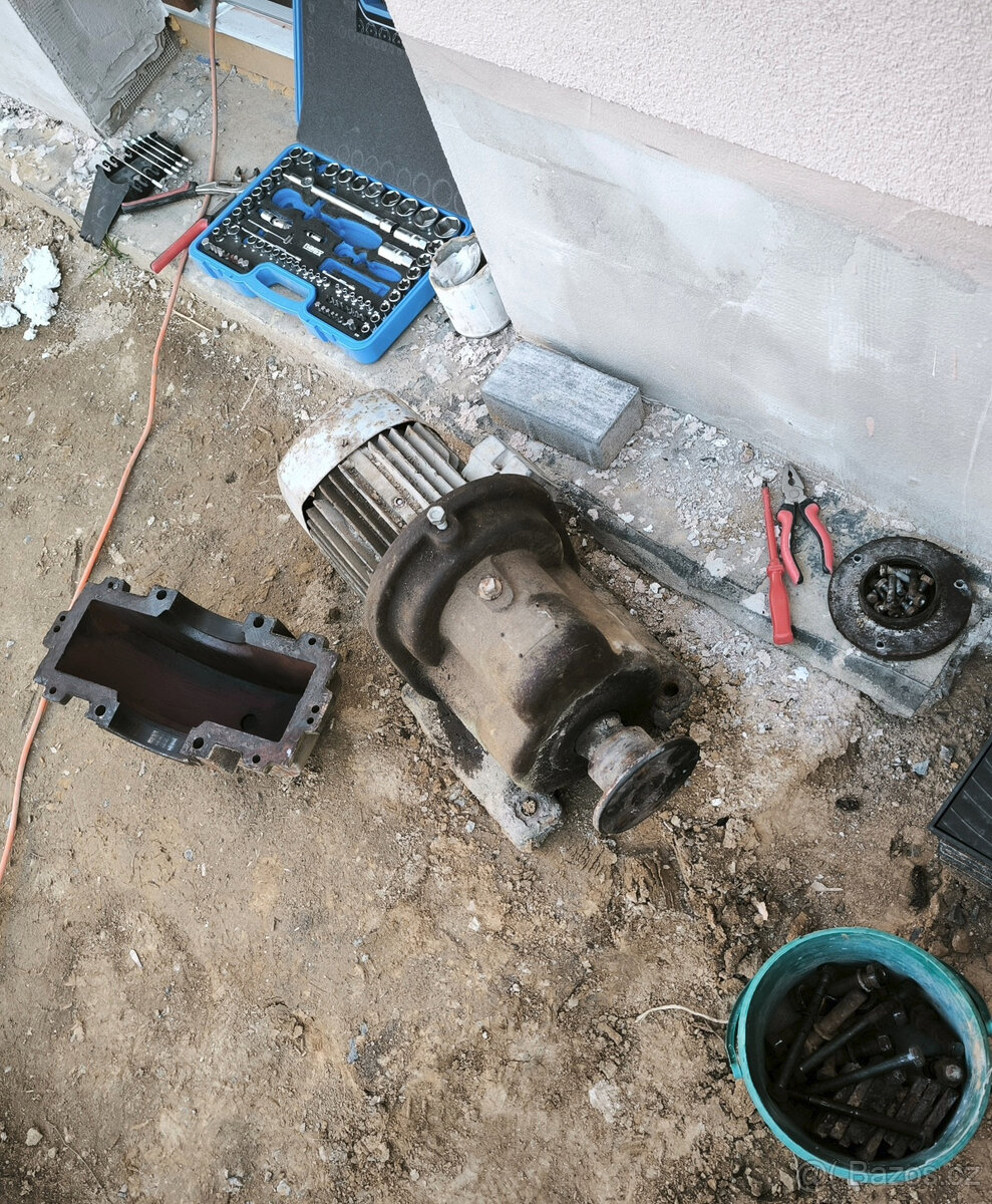 Stavební vrátek - 8