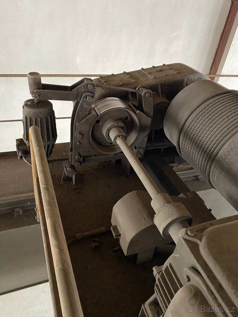 Mostový jeřáb 2ks - 8