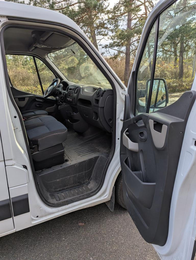 Prodám Renault Master L1H1P1, r.v. 2017 - 8