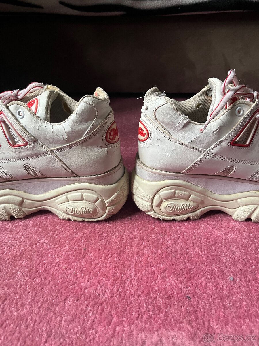 Buffalo old school na platformě - 8
