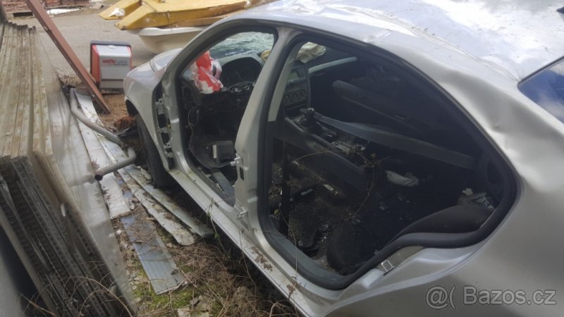 Prodám Škoda Octavia 1.9 TDI (havarované) - 8