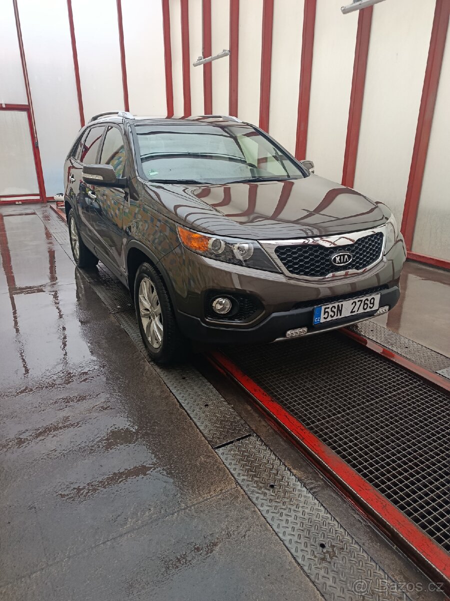 Kia Sorento - 8