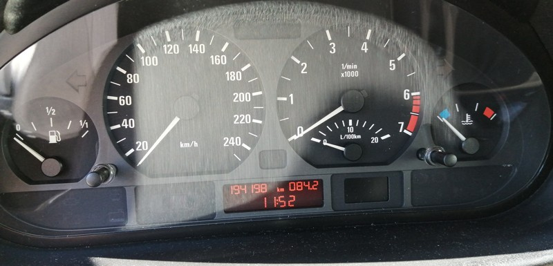 BMW 325i Touring 2002 automat TIP tronic - 8