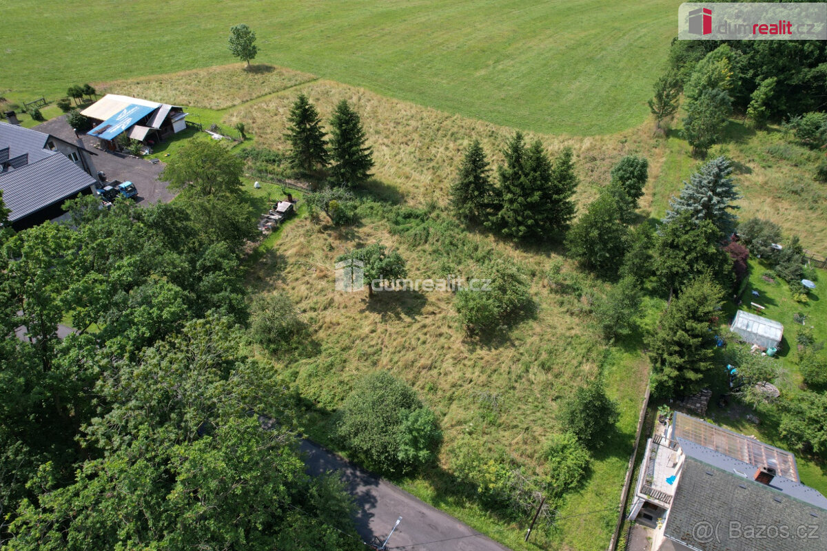 Ideální místo pro Váš dům a zahradu - pozemek 4227 m² v Čerm - 8