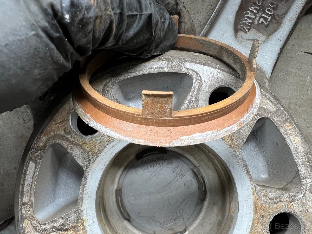 Prodám Alu disky 5x114 R15 - 8